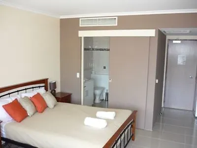 Sunshine Tower Hotel Cairns